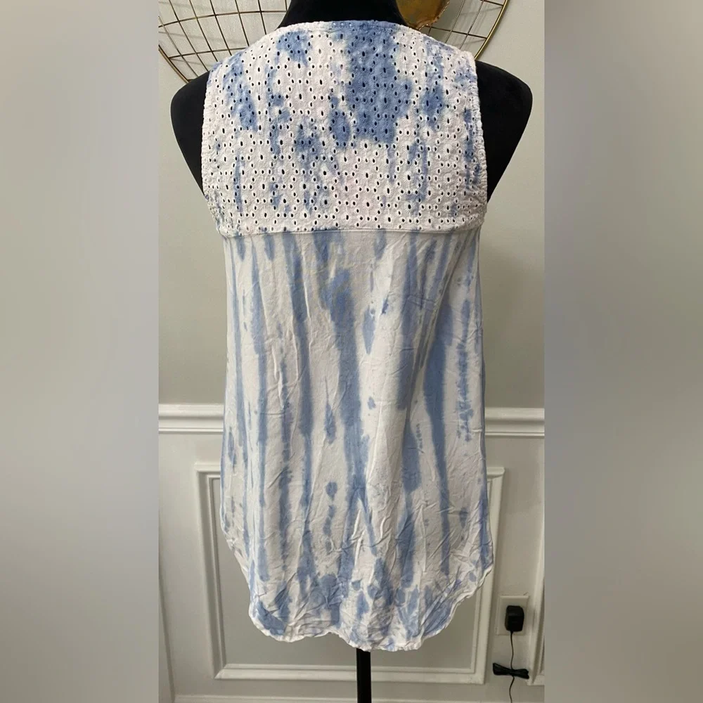 Knox Rose | Tie-Dye Flowy Sleeveless Top - Picture 4 of 6